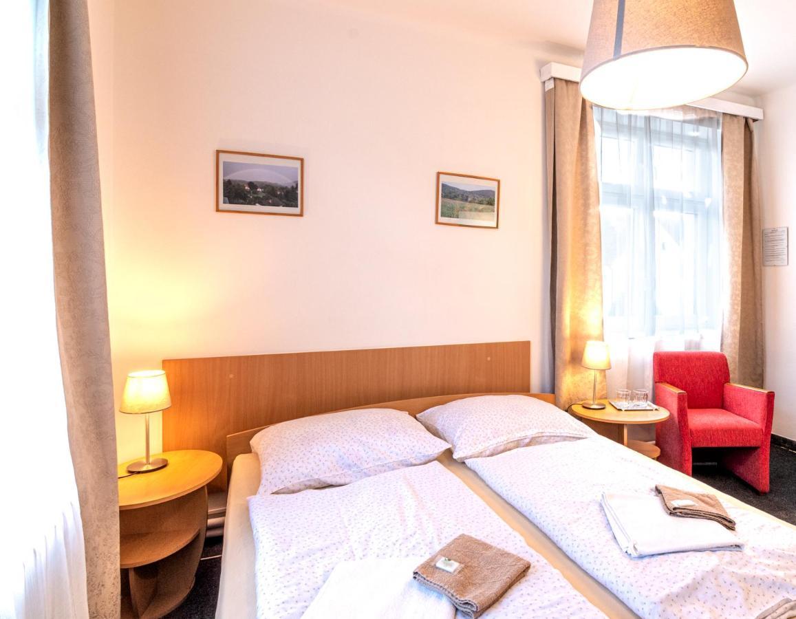 Hotel U Berounky Srbsko Esterno foto